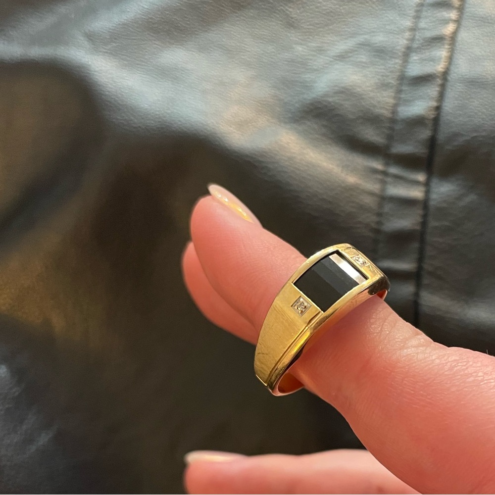10k gold ring with onyx stone & diamonds - Picture 4 of 8
